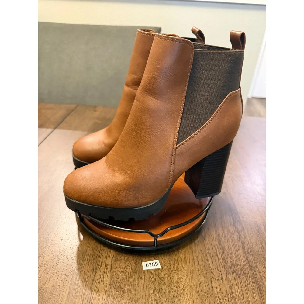 Primark Womens Brown Faux Leather Chunky Block Heel Lug Sole Chelsea Boot Size 8